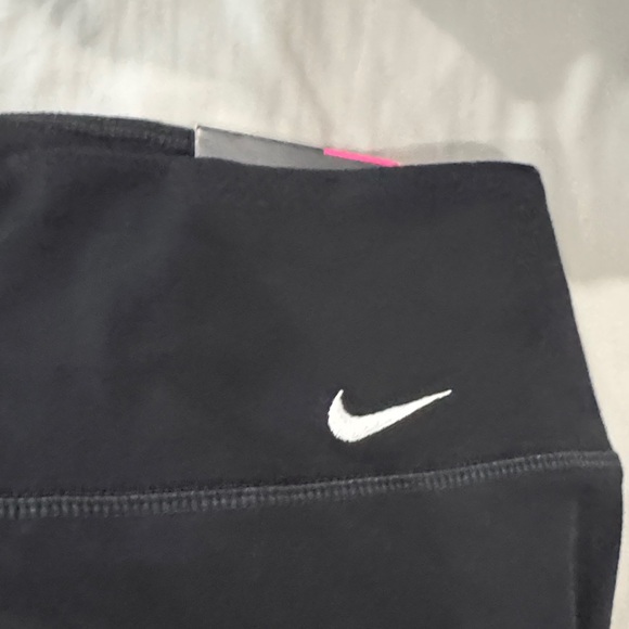 Nike Legend 2.0 Black Leggings NWT - Picture 4 of 6